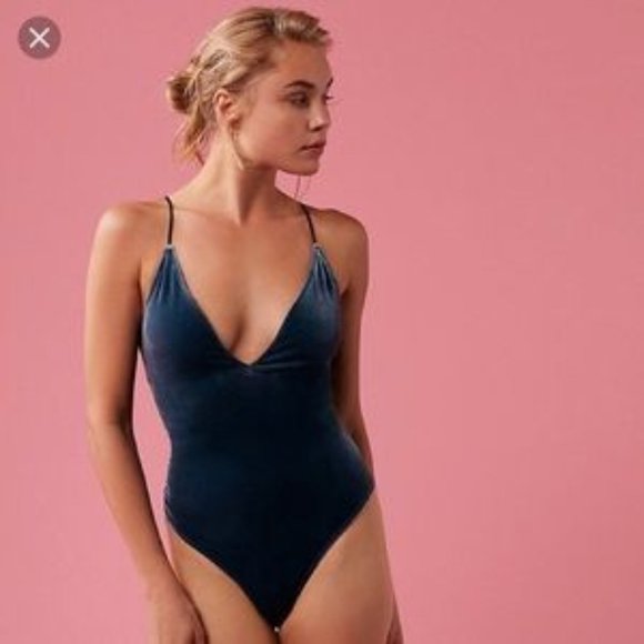 Express Velvet Bodysuit - Picture 1 of 5